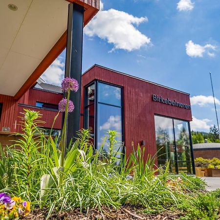 Birkebeineren Hotel & Apartments Лилехамер Екстериор снимка
