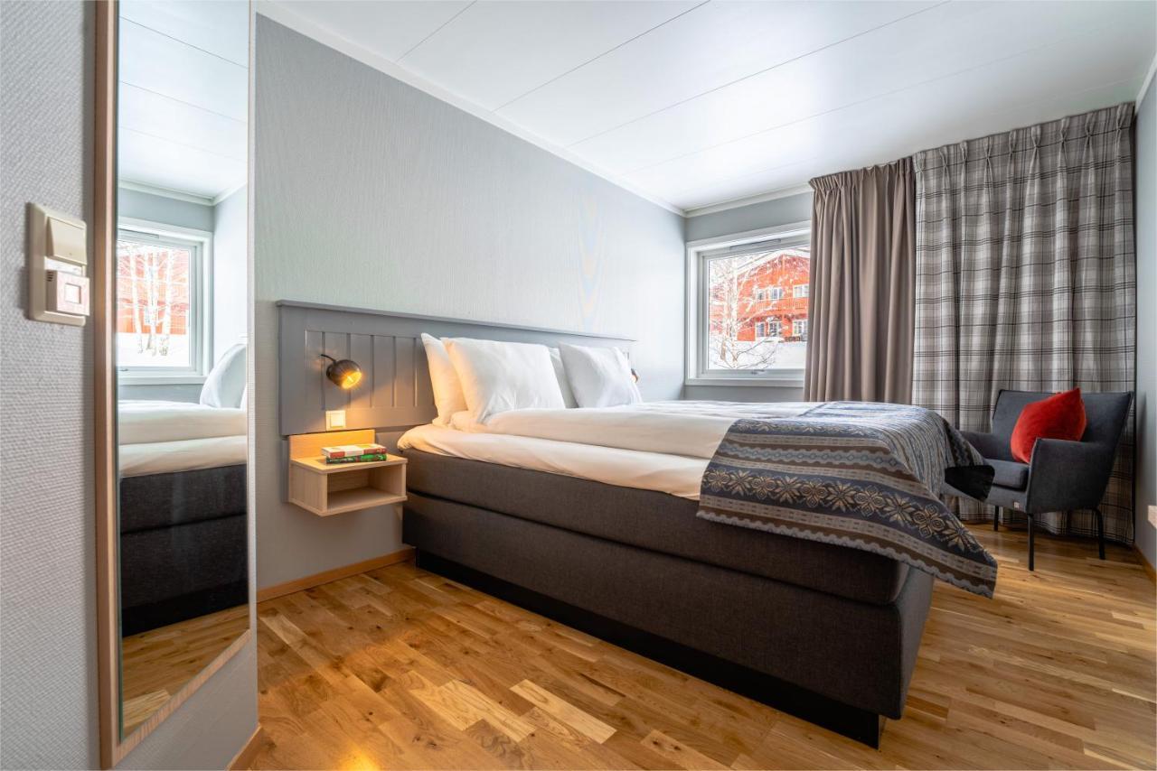 Birkebeineren Hotel & Apartments Лилехамер Екстериор снимка
