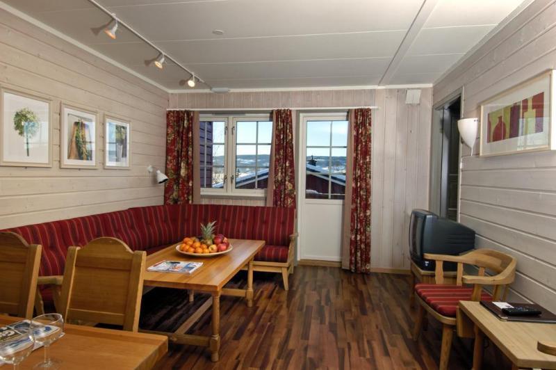 Birkebeineren Hotel & Apartments Лилехамер Екстериор снимка