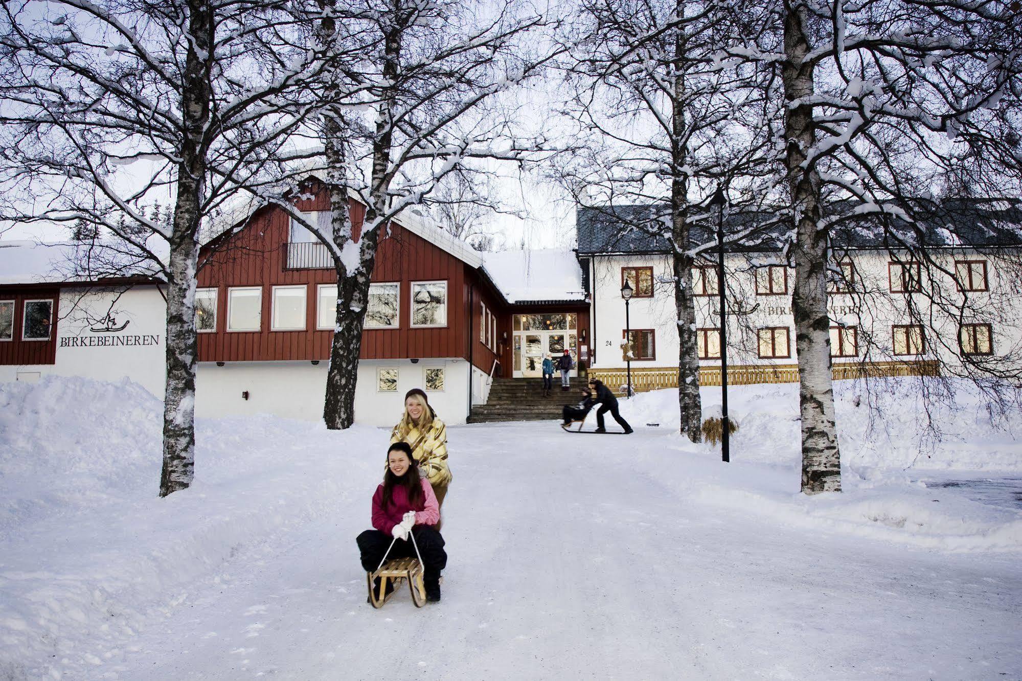 Birkebeineren Hotel & Apartments Лилехамер Екстериор снимка